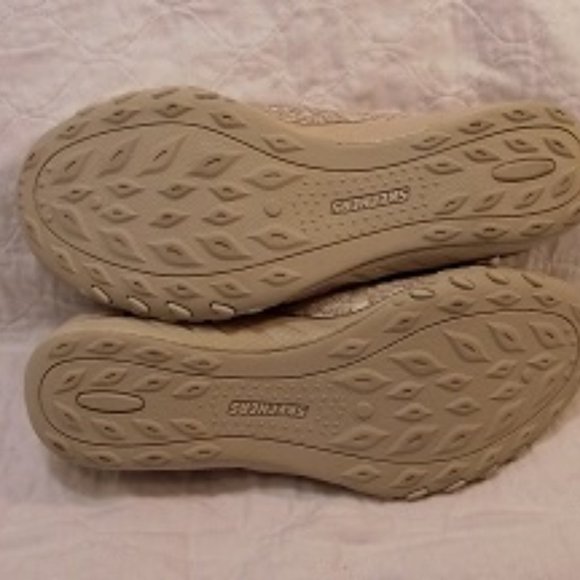 SKECHERS Relaxed Fit Breathe Easy Women's Sz 9 Nat - Picture 8 of 8